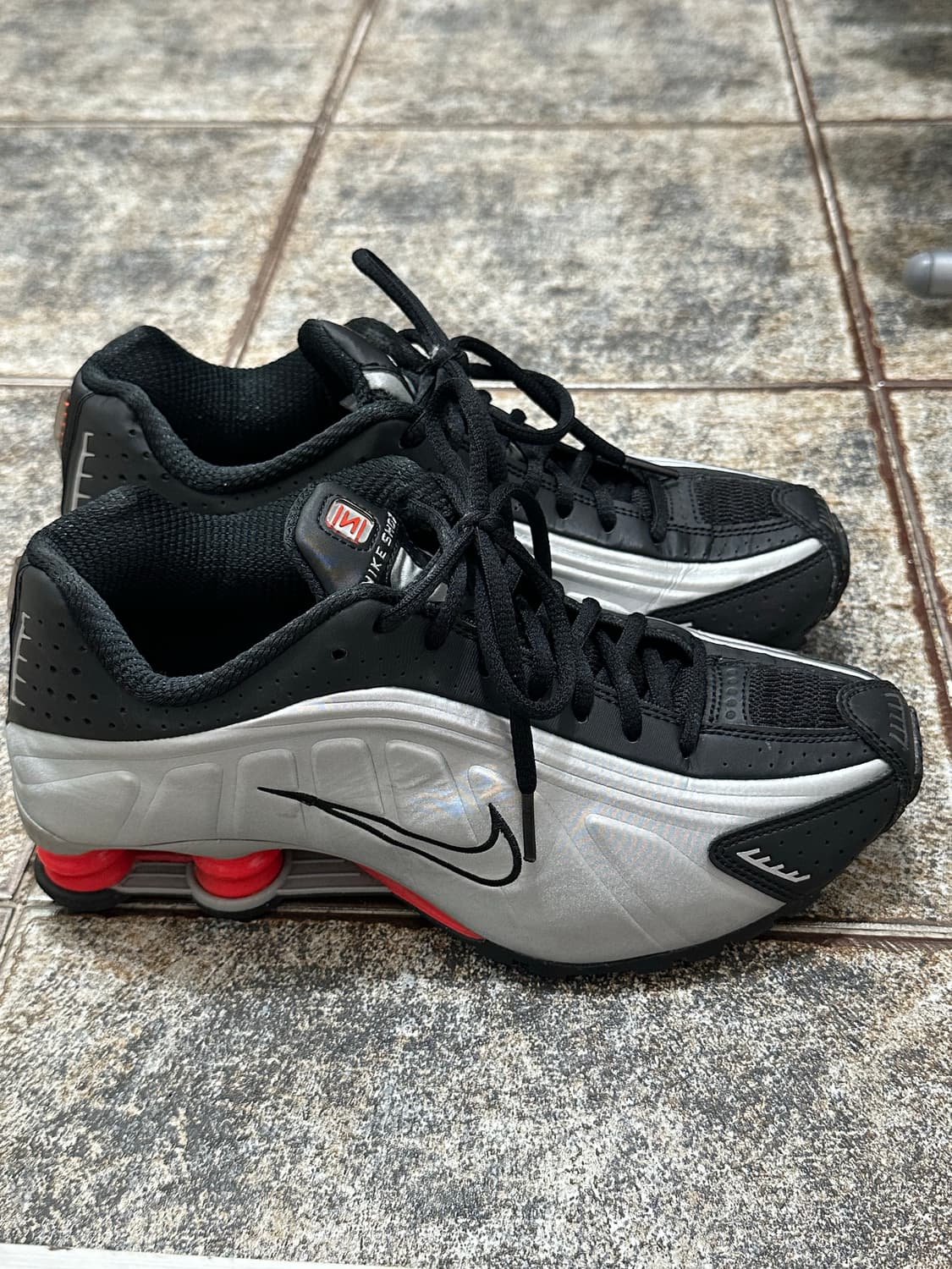 나이키 샥스 R4 245 상품이미지4