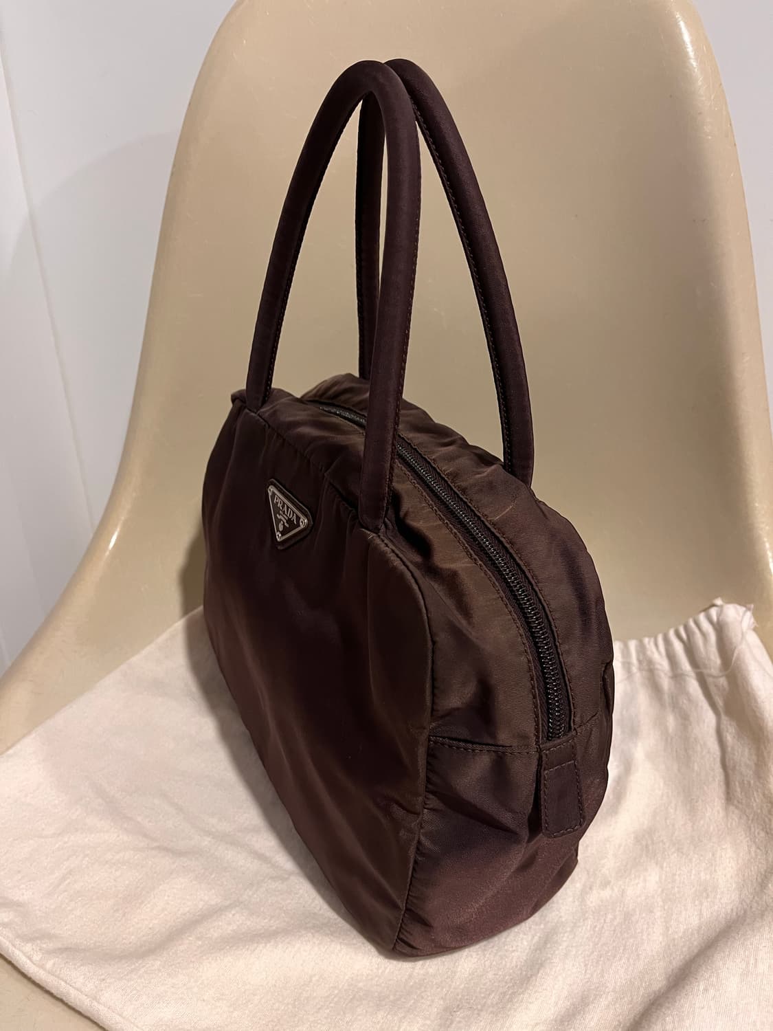 Prada 프라다 테수토 나일론 패딩 토트백  상품이미지8