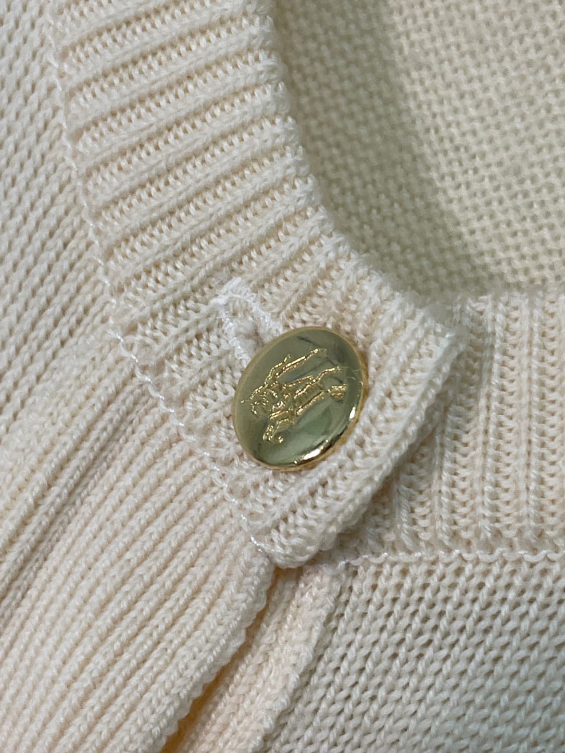 버버리 금장 기마로고 가디건 상품이미지5