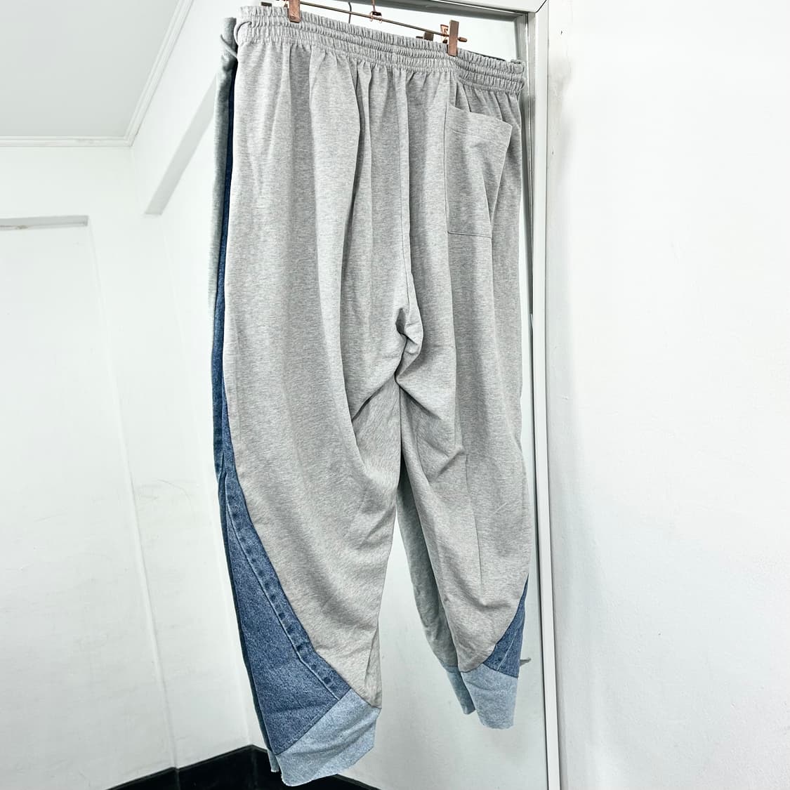 블레스 커스텀 데님 트랙 팬츠 상품이미지5