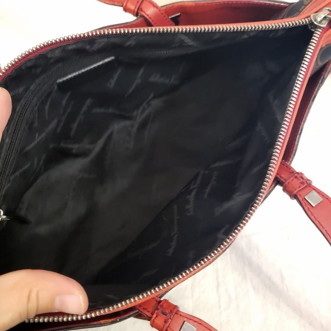 페라가모 간치니 숄더백 브라운 레드 상품이미지9