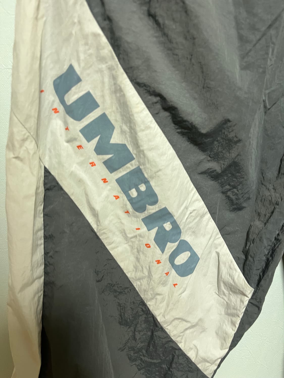 엄브로 올드스쿨 트레이닝 바지 상품이미지2