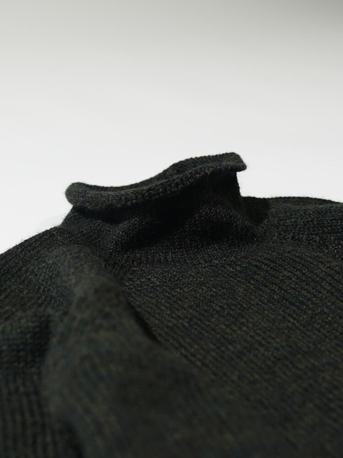 [L] 엔즈앤드민즈 / 24AW 롤넥 니트 / 믹스 그린 상품이미지3