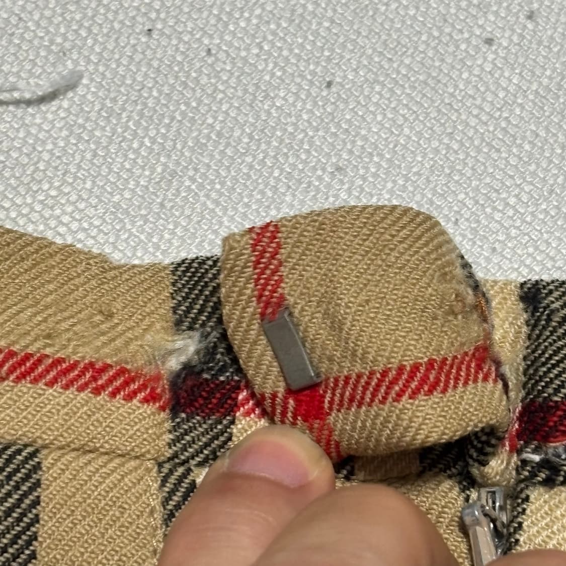 버버리 노바체크 울 미디 스커트 0406  가격 = 9  🫶🏻🫶🏻 상품이미지6