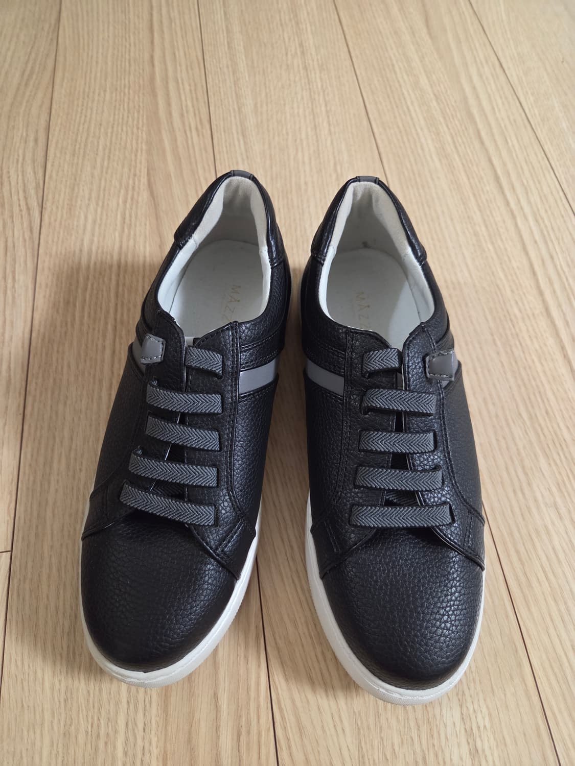 엘칸토 여성 스니커즈 블랙 250사이즈 판매 상품이미지1