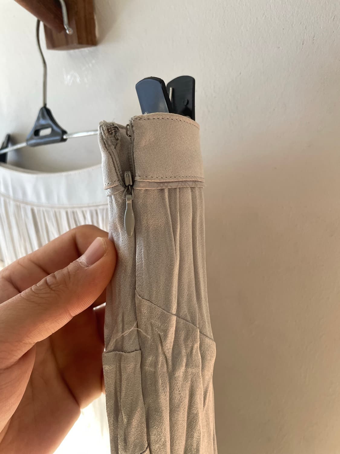 Vintage Burberry Fluid Pleated Skirt 상품이미지3