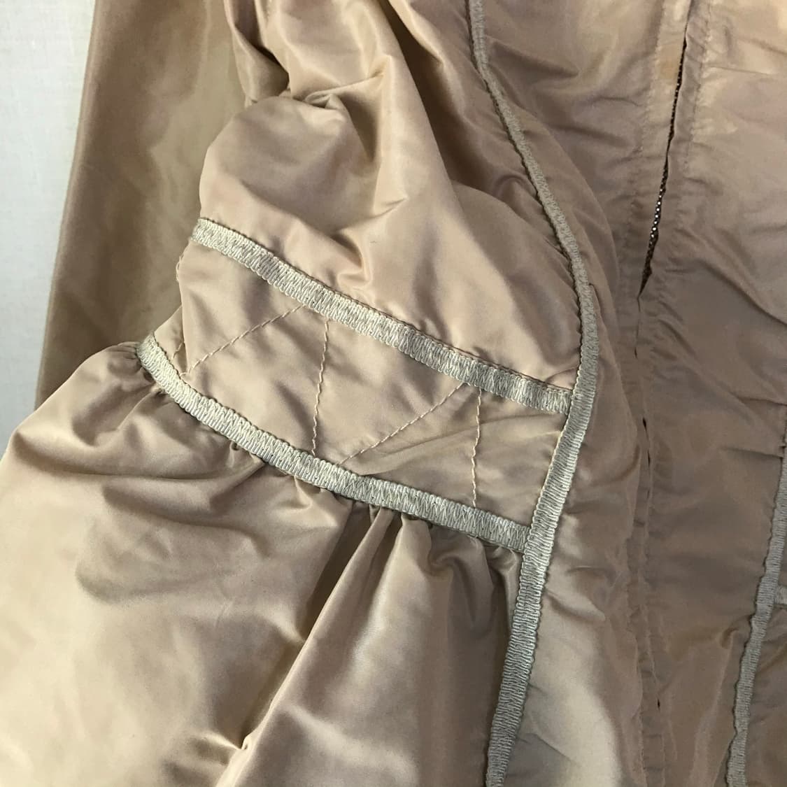 Beige nylon shirred jacket 상품이미지8