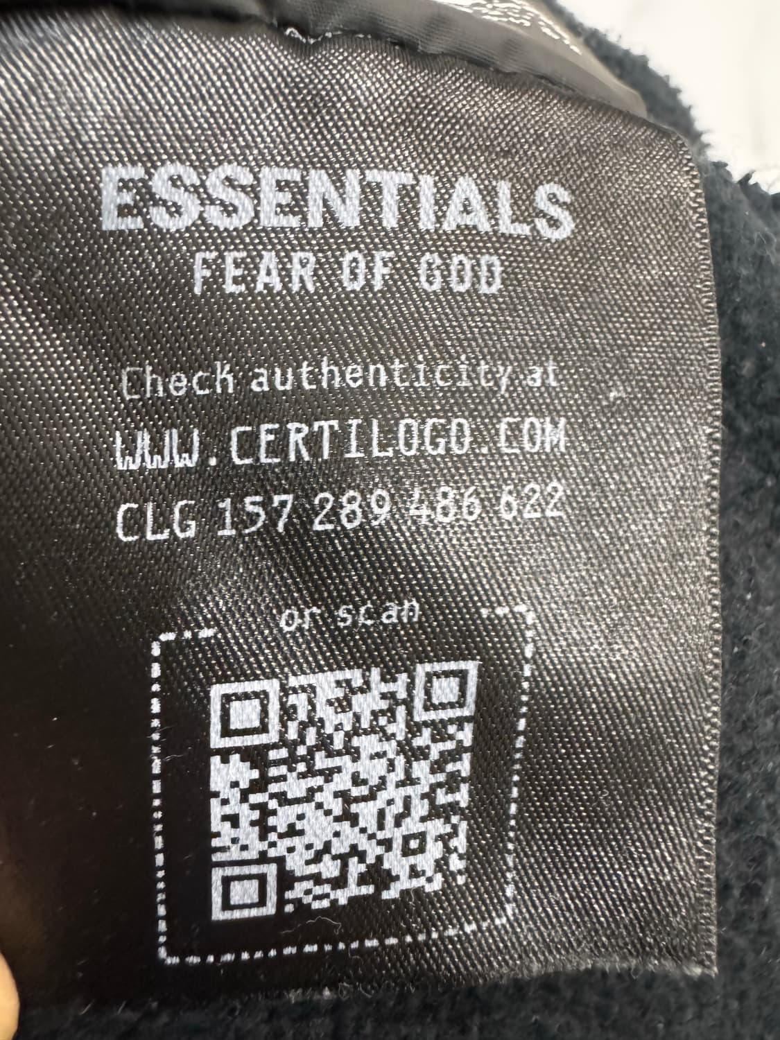 26Fw 피어오브갓 에센셜 블랙후드집업 XL 판매합니다 상품이미지3