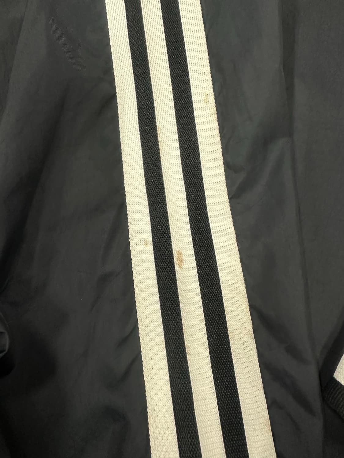 아디다스 블랙 컬러 웜업 브이넥 바람막이 긴팔티 상품이미지7