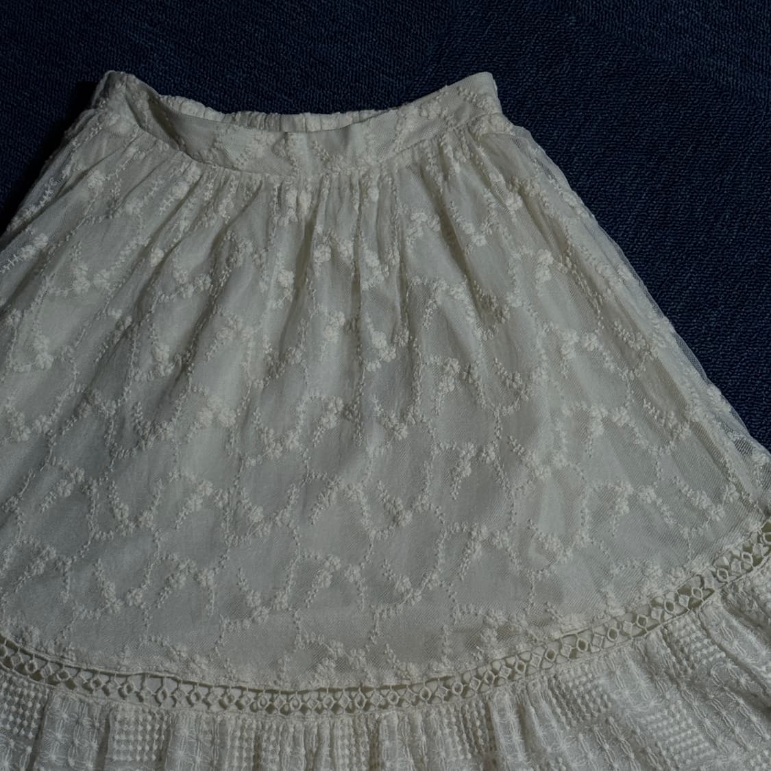 모리걸 화이트 미디스커트 상품이미지2