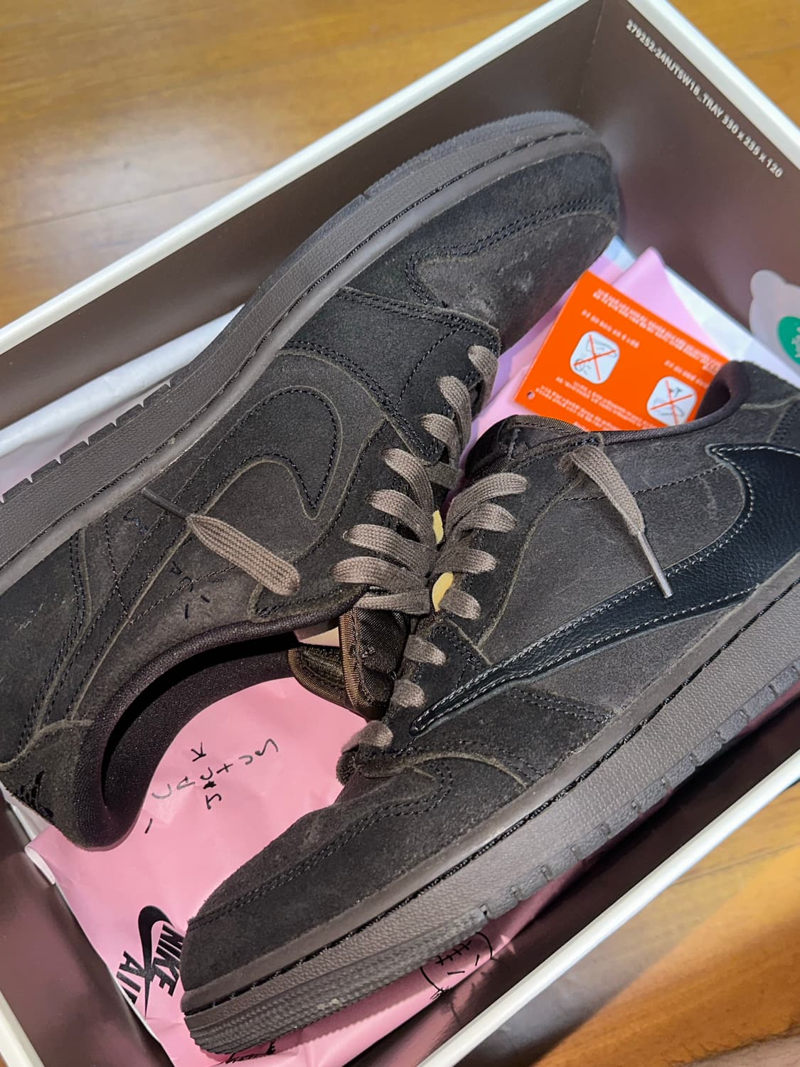 나이키 조던 1 og 트래비스 스캇 벨벳 브라운 280 상품이미지1