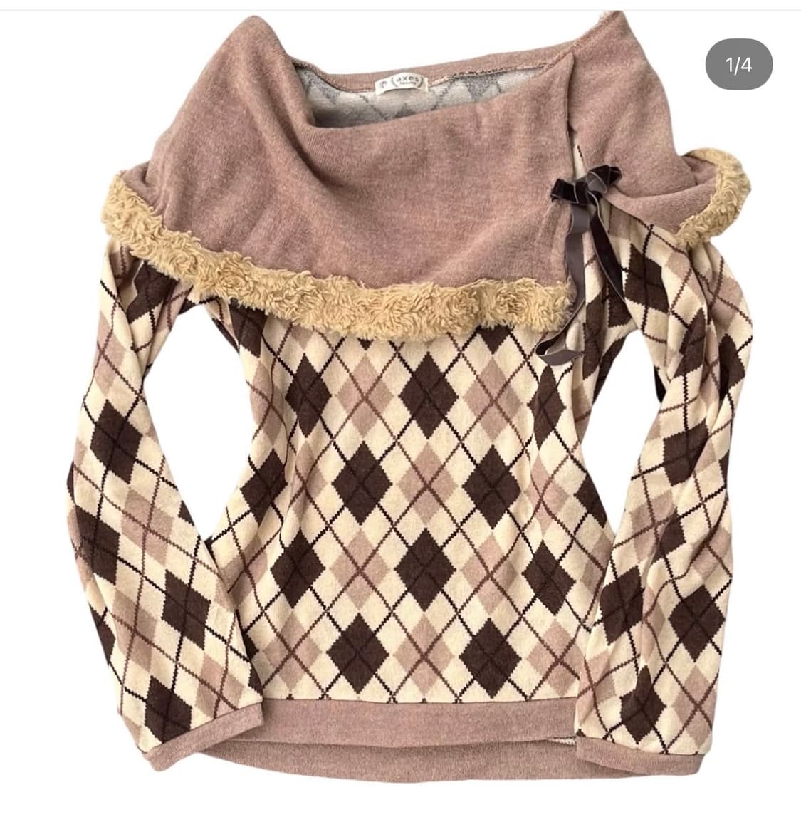 엑시즈팜 오프숄더 아가일 니트 히메갸루 라떼갸루 상품이미지1