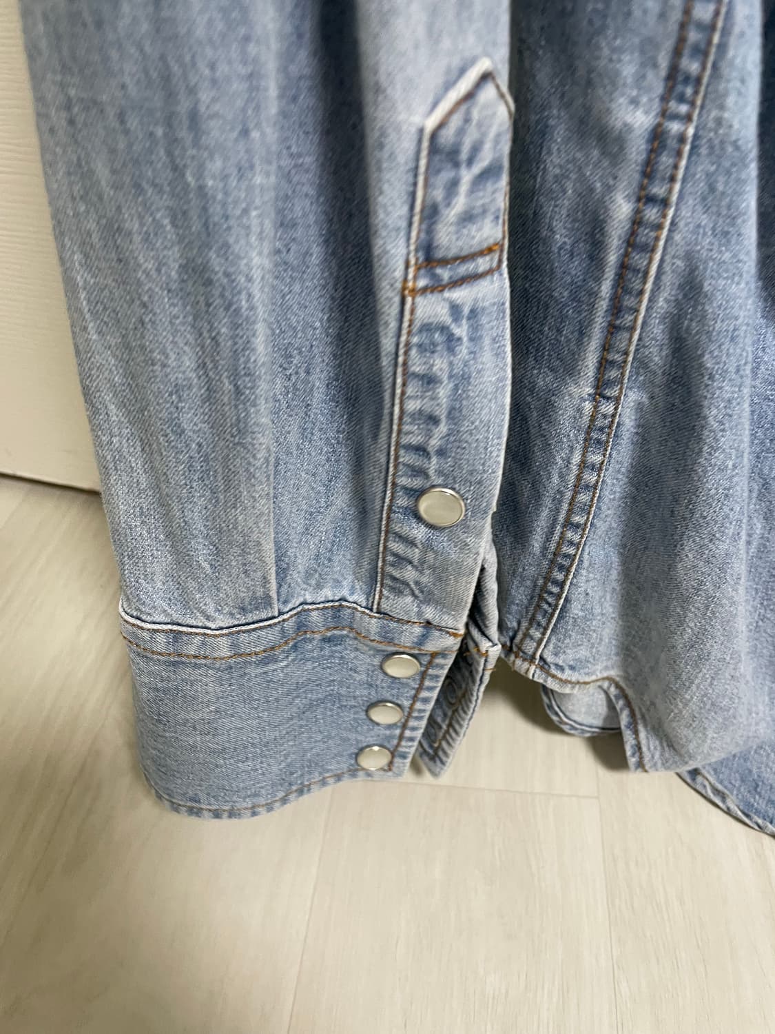 Husbands paris  허즈밴드 셔츠 워시드 라이트 블루 상품이미지5