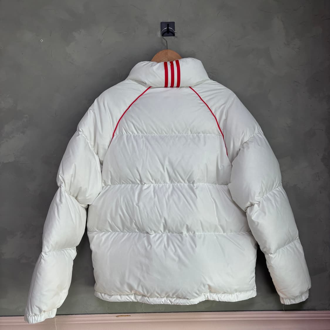 아디다스 화이트 덕다운 패딩 상품이미지7