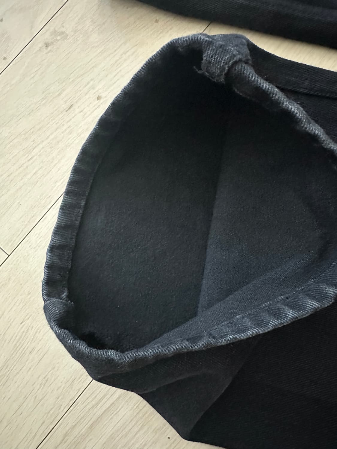 우영미 롱스트레이트 체크 블랙 데님 팬츠 상품이미지6