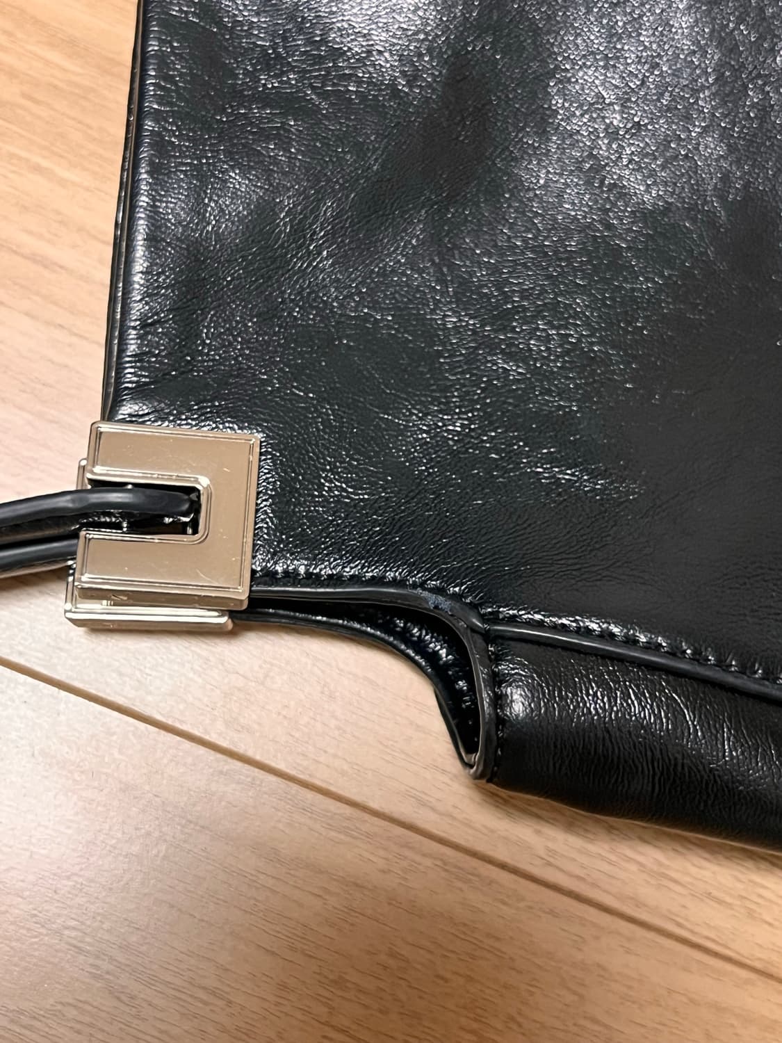 루에브르 블랙 숄더백-네고가능 상품이미지4