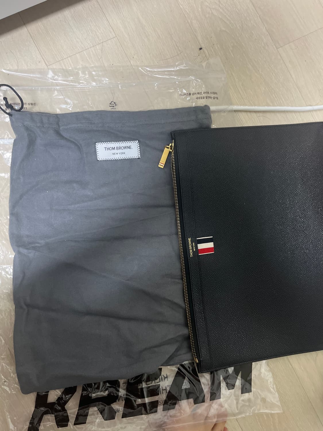 루이비통 쉐도우 오거 나이저 카드지갑 + 톰브라운 블랙가죽 클러치 상품이미지5