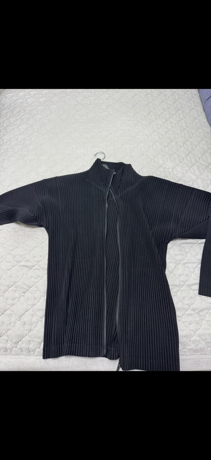 이세이미야케 옴므플리세 집업 상품이미지1