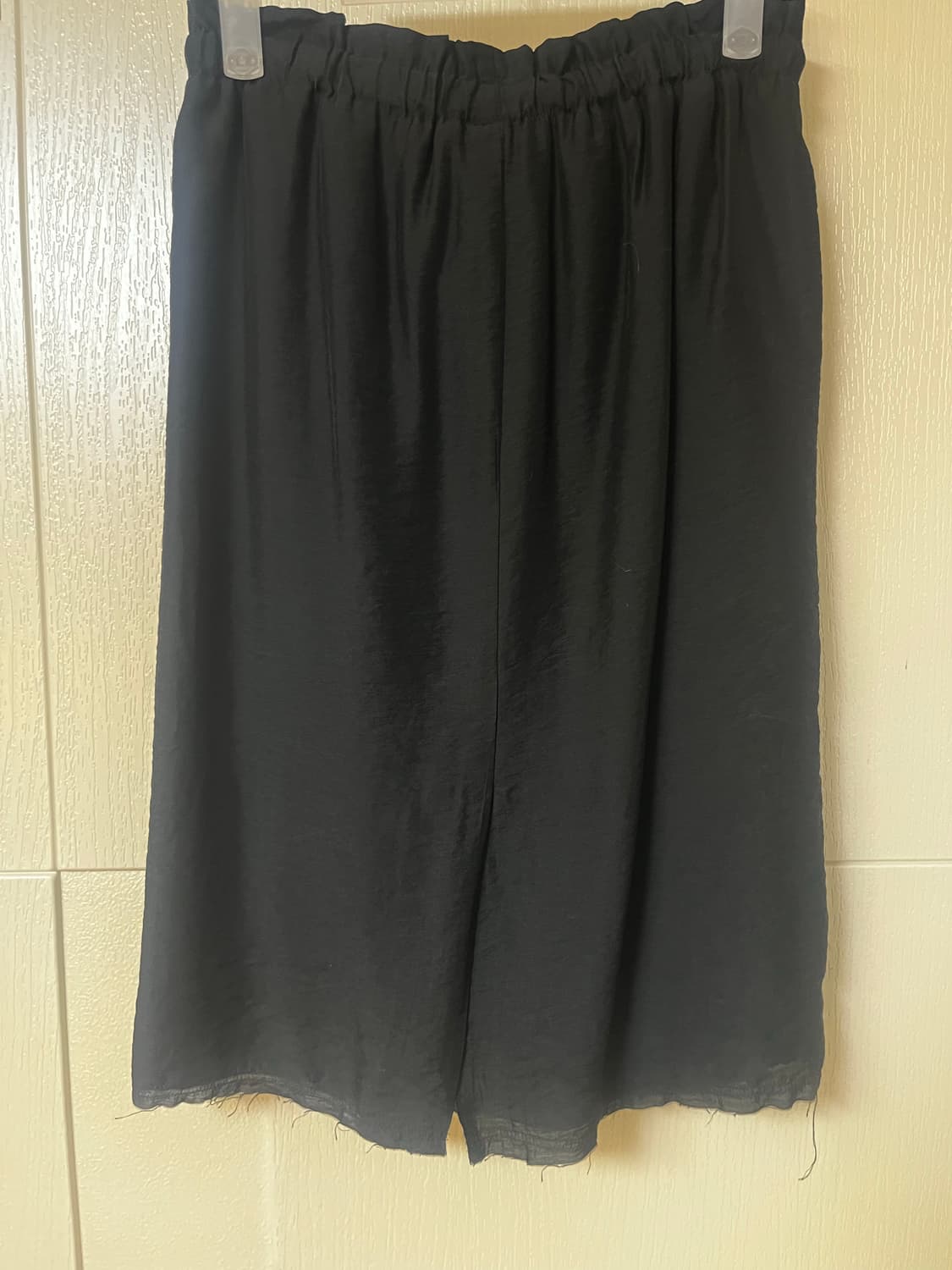 마지셔우드 블랙 러플 미디 스커트 상품이미지2