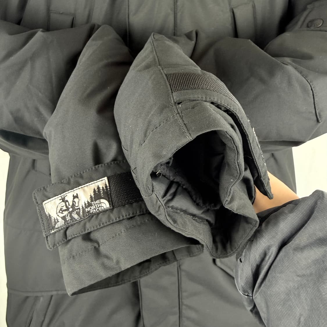 (100) 노스페이스 화이트라벨 아론 덕다운 패딩 블랙 상품이미지4