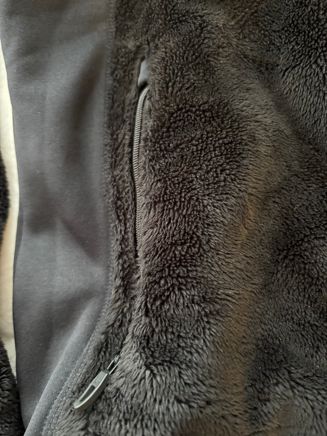 따뜻한 아레나 블랙 플리스 집업 상품이미지4