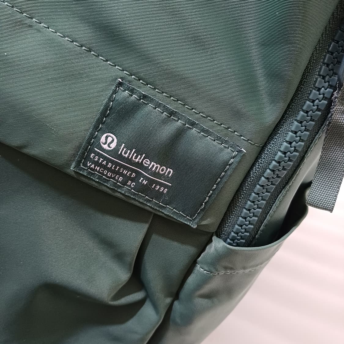 정품 룰루레몬 에브리데이 백팩 가방 가볍고 노트북수납 사랑봉봉 상품이미지7