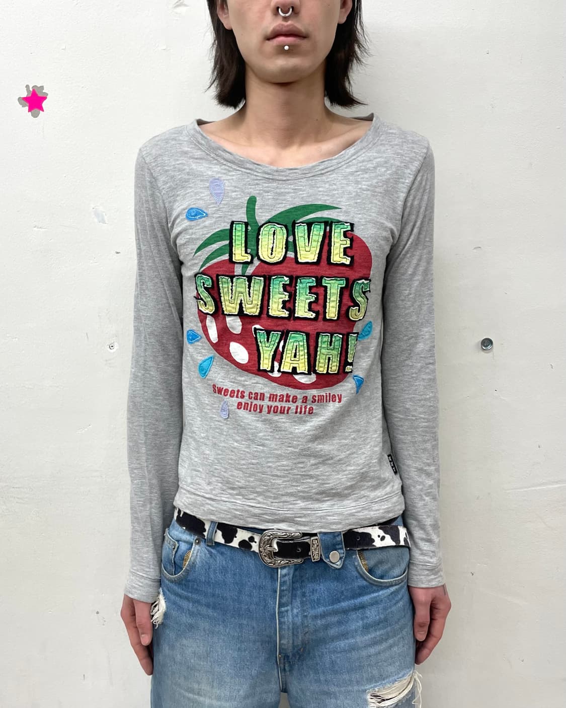 Big Strawberry Water Gray Long Sleeve 상품이미지1
