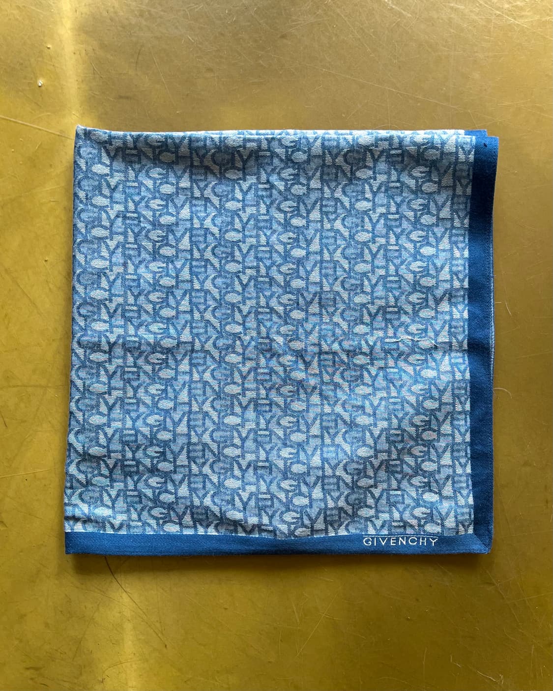 Old GIVENCHY Spel-out Bandana Scarf 상품이미지3