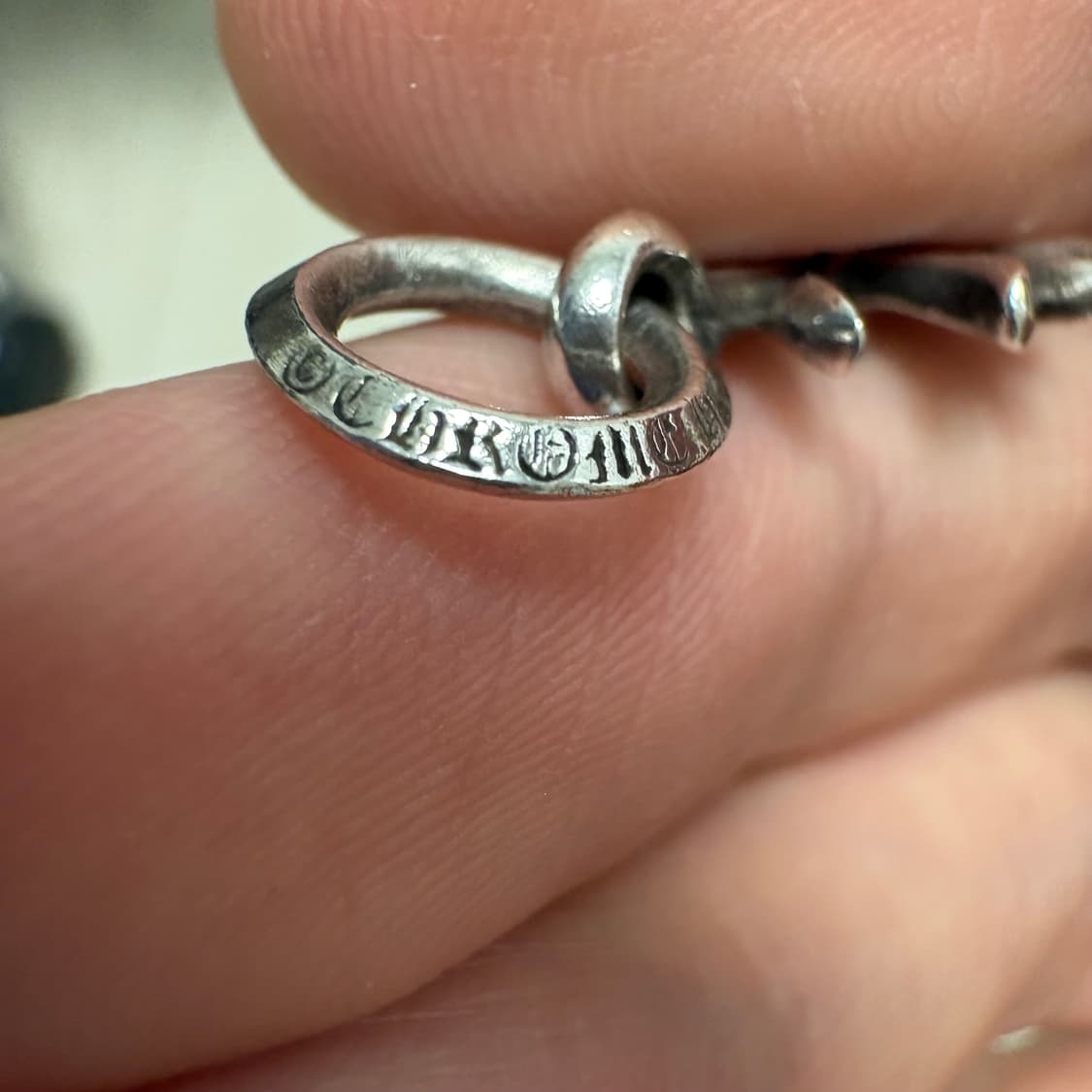 크롬하츠 타이니 크로스 펜던트 상품이미지3