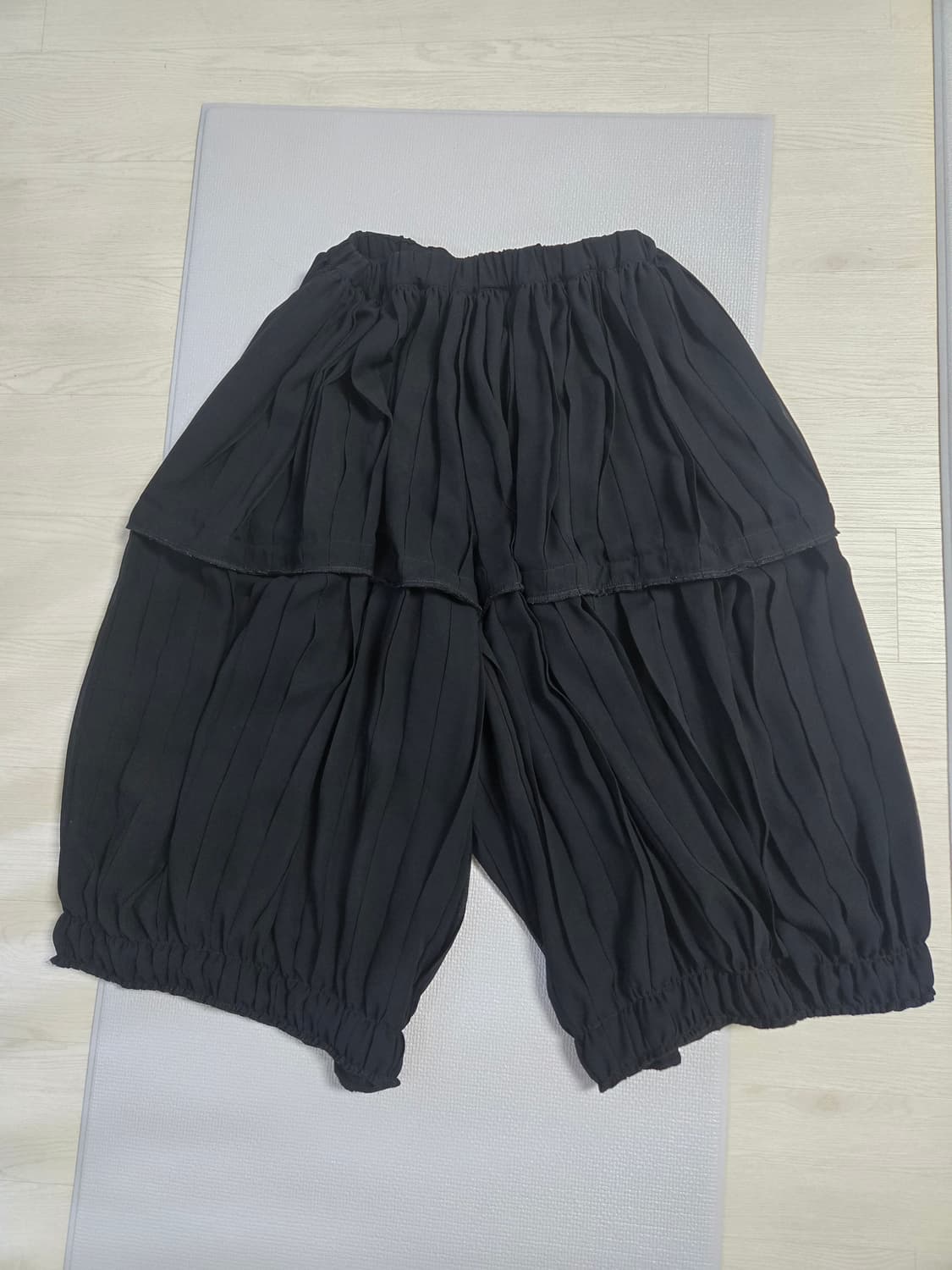 꼼데가르송 조젯 플리츠 벌룬팬츠 상품이미지1