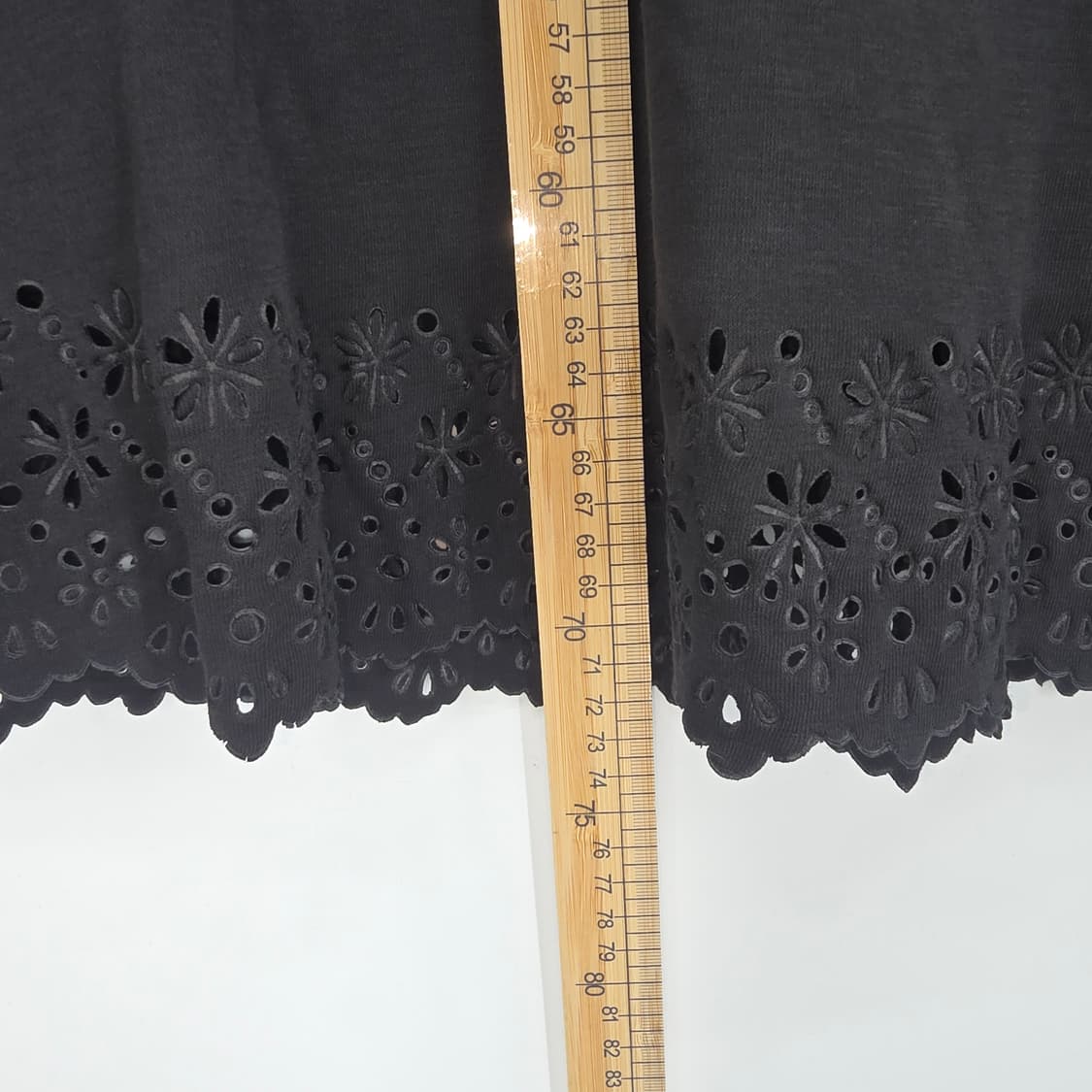 펀칭 레이스 블랙 반팔 티셔츠 상품이미지5