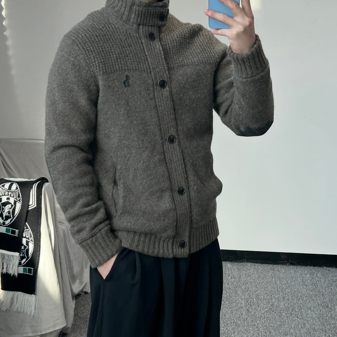 헤지스 브라운 암패치 가디건 집업  상품이미지4