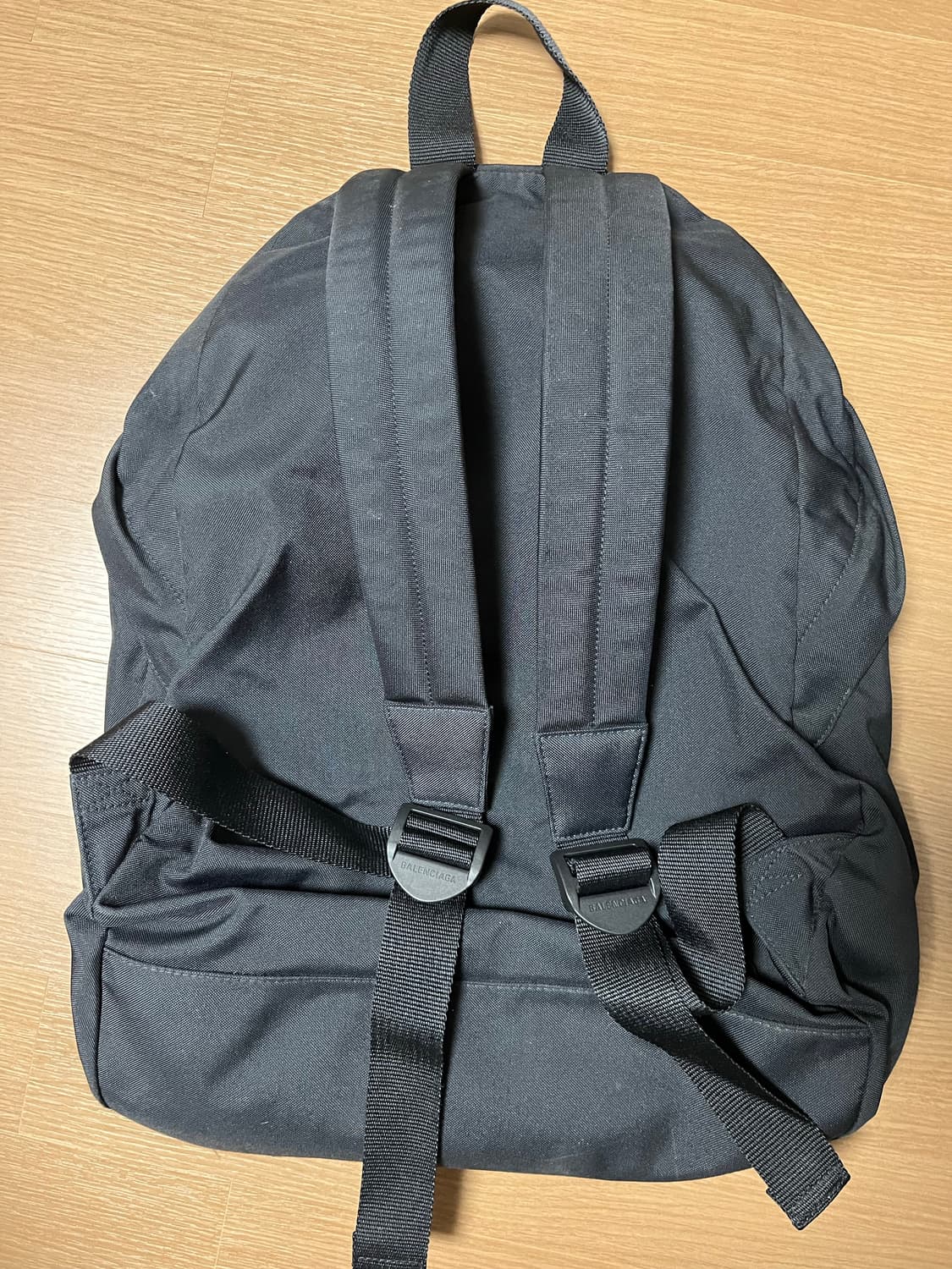 [OS] 발렌시아가 람슈타인 오버사이즈 백팩 상품이미지4