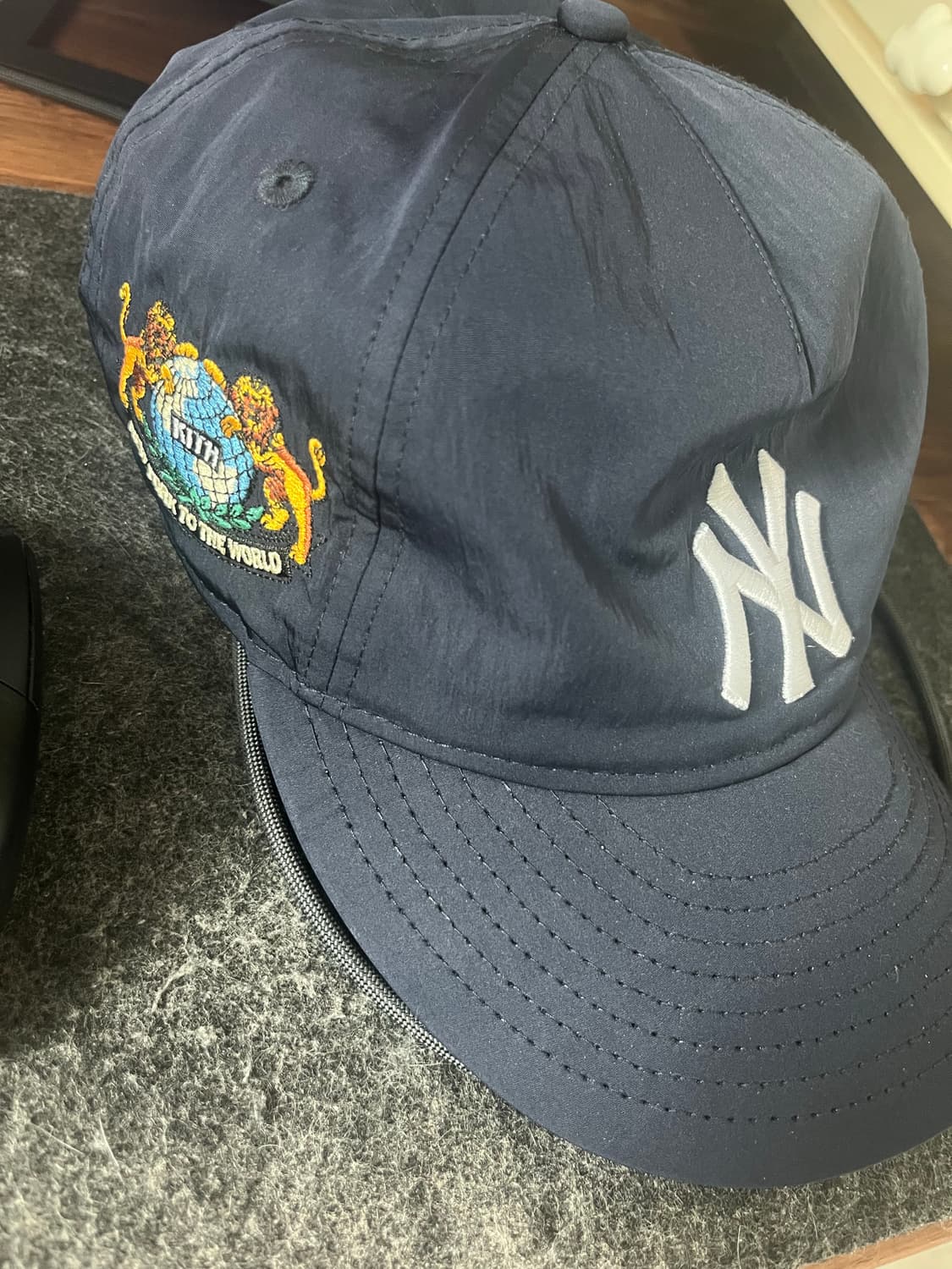 Kith x 뉴에라 뉴욕 양키스 나일론 캡 상품이미지1