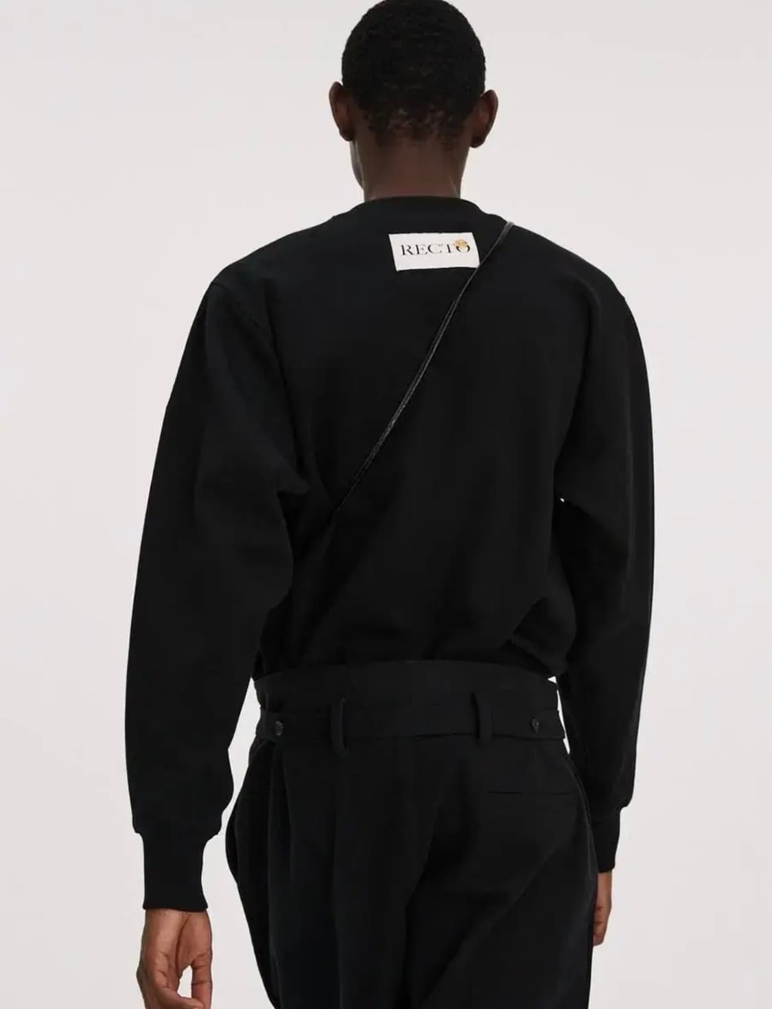 렉토 recto 로고 패치 맨투맨 상품이미지1