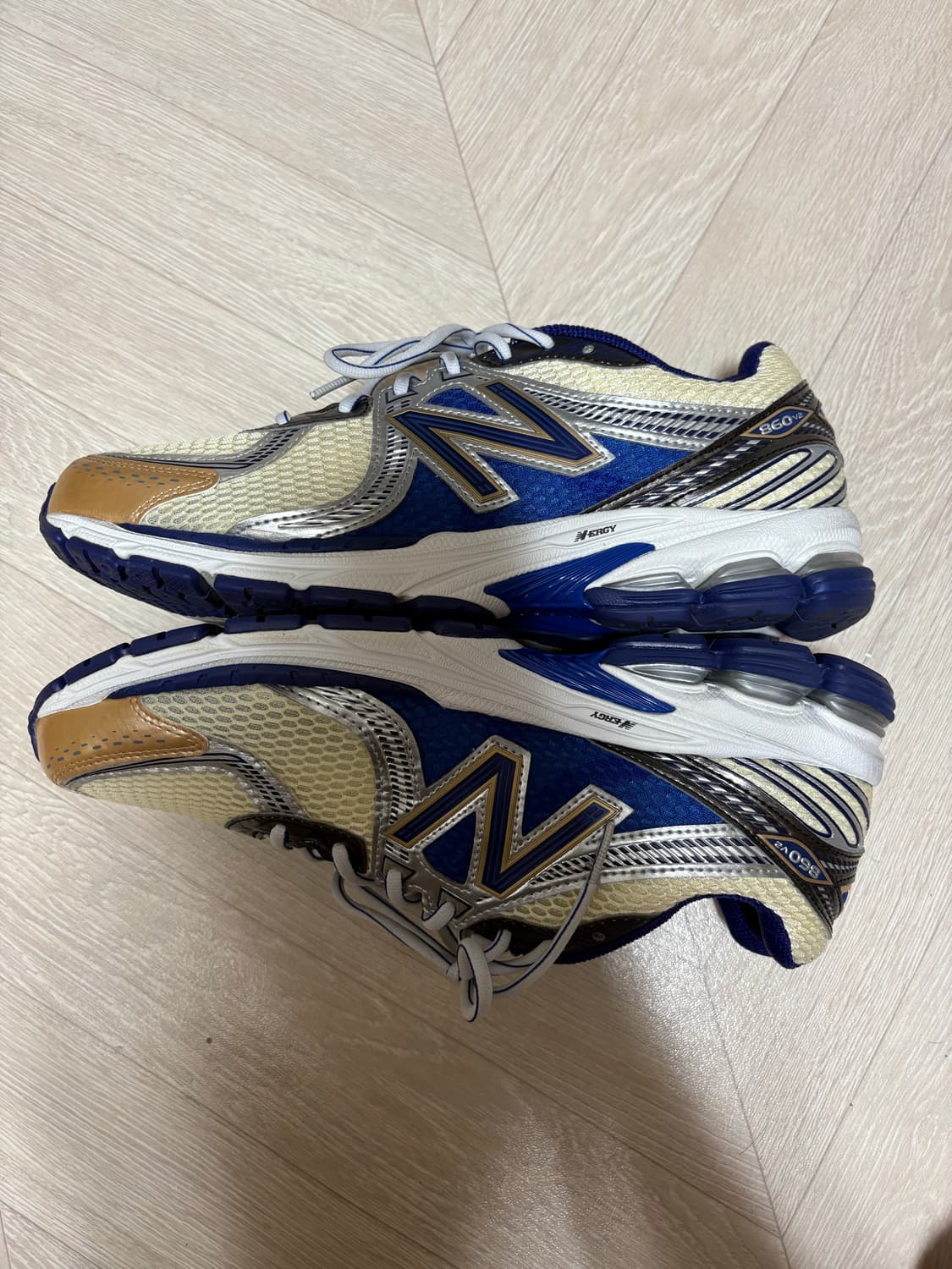 [295] 뉴발란스 x 에메 레온 도르 860v2 블루 상품이미지5