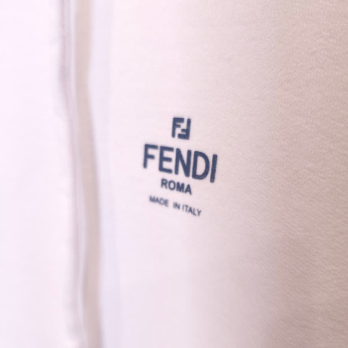 [중고/정품] 펜디 FF 코튼 후드티 M 상품이미지3