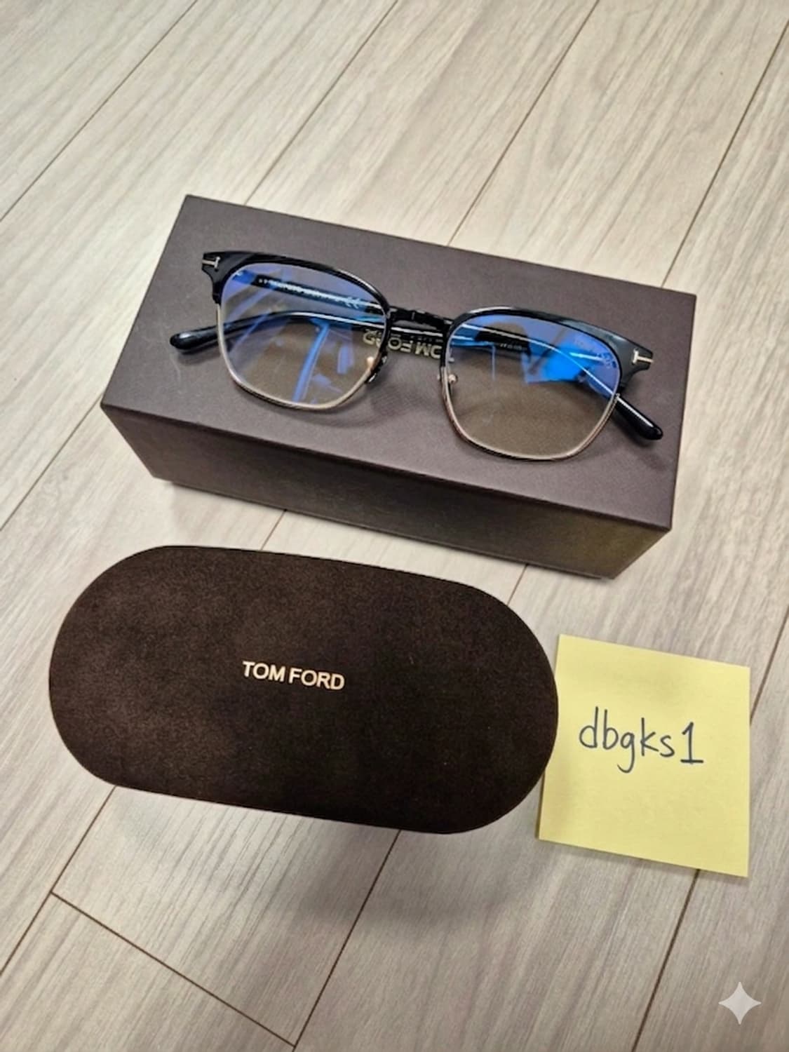 톰포드 TF5799-B 아이웨어 안경판매(실착용1회) 상품이미지1