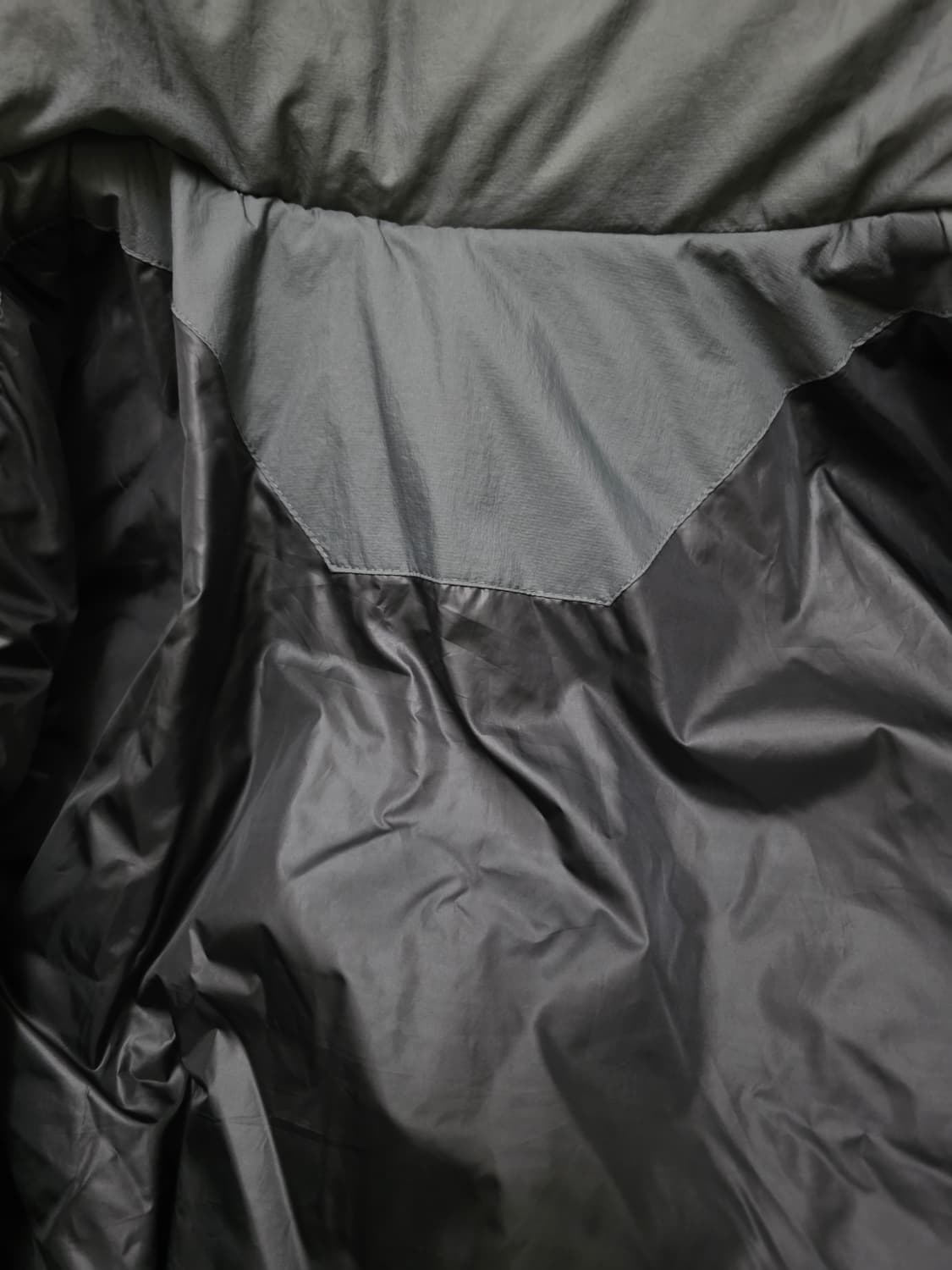 24FW 준지 209 세로자수 히든후드 다운점퍼 50 상품이미지7