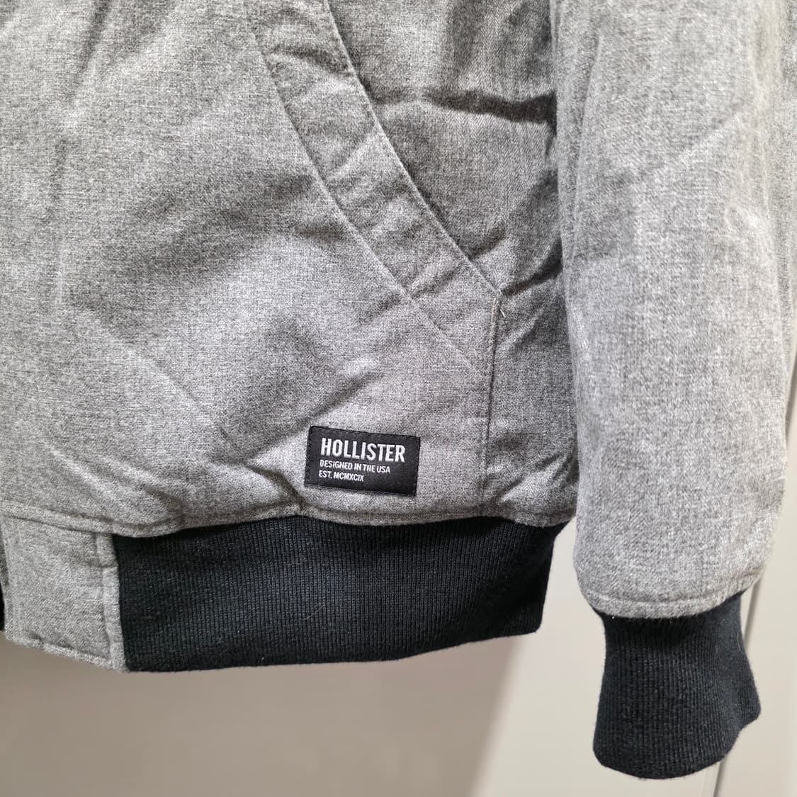 홀리스터(HOLLISTER) 테크 자켓 (그레이) 상품이미지2