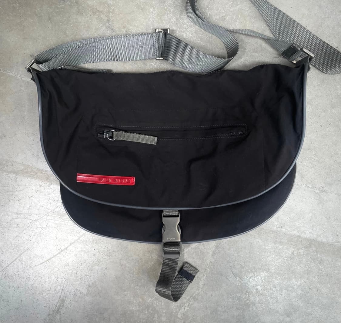 1999‘s Prada sport Archive Cross bag 상품이미지3