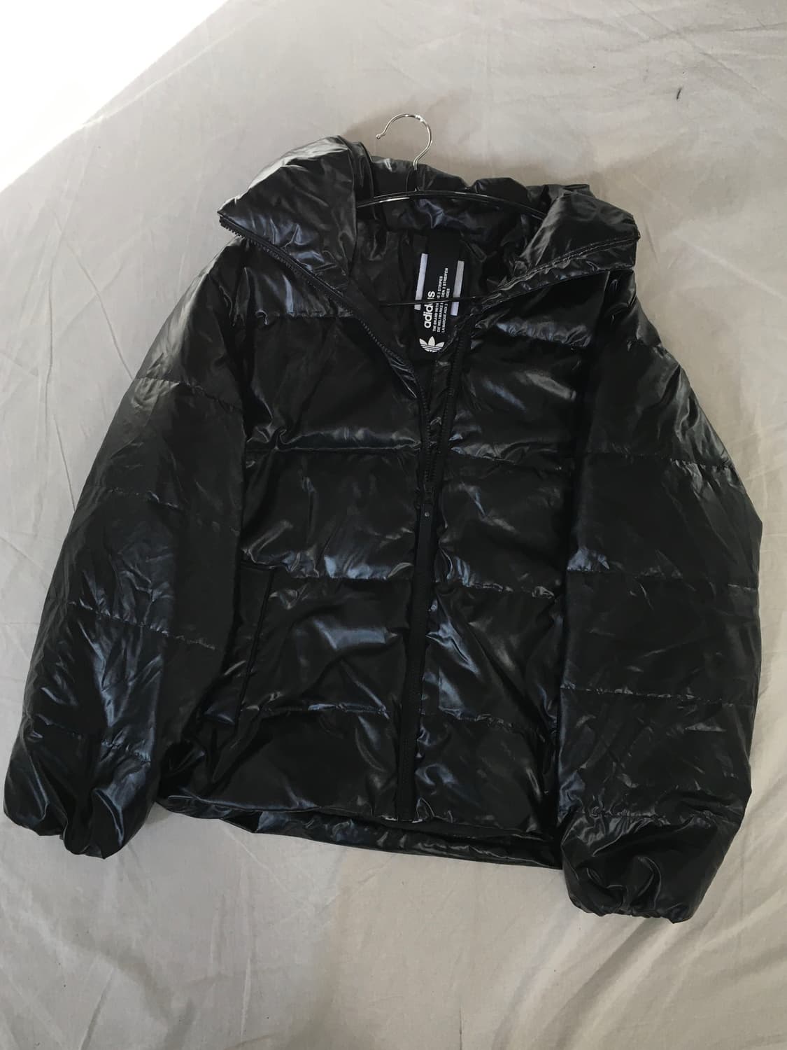 아디다스 글로시 백로고 패딩자켓 상품이미지3