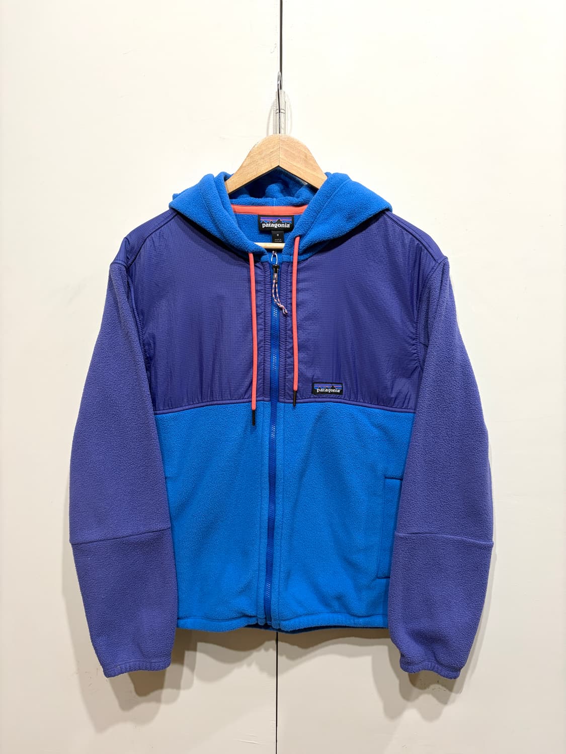 파타고니아 우먼즈 마이크로디니 플리스 후디 상품이미지1