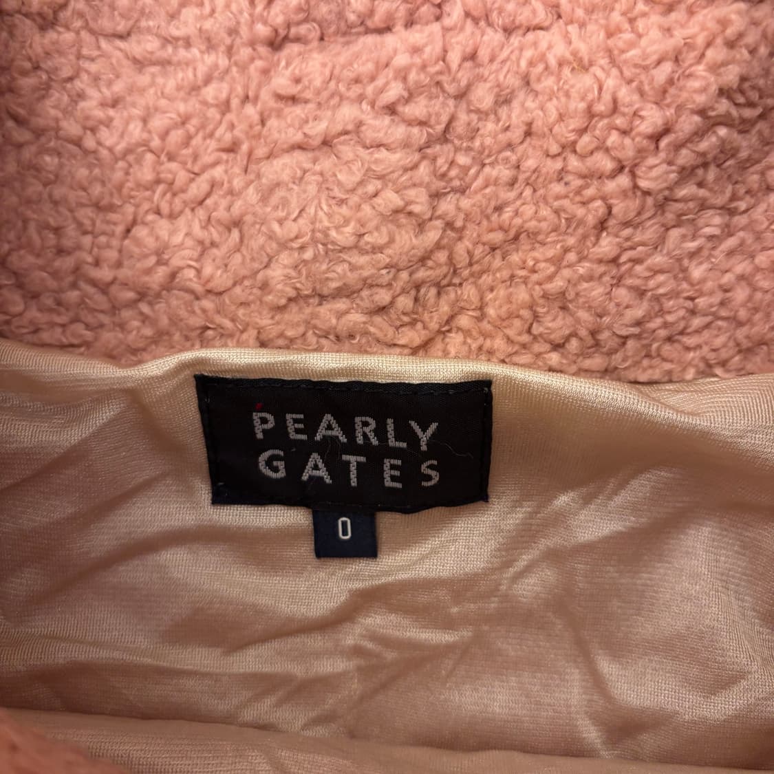 파리게이츠 빅로고 핑크 플리스 크롭 맨투맨 상품이미지4