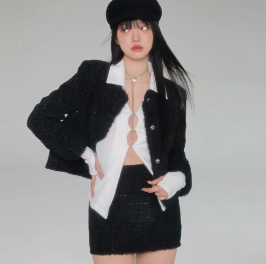 뉴얼린 제니 엠블럼 트위드 자켓 블랙 상품이미지1