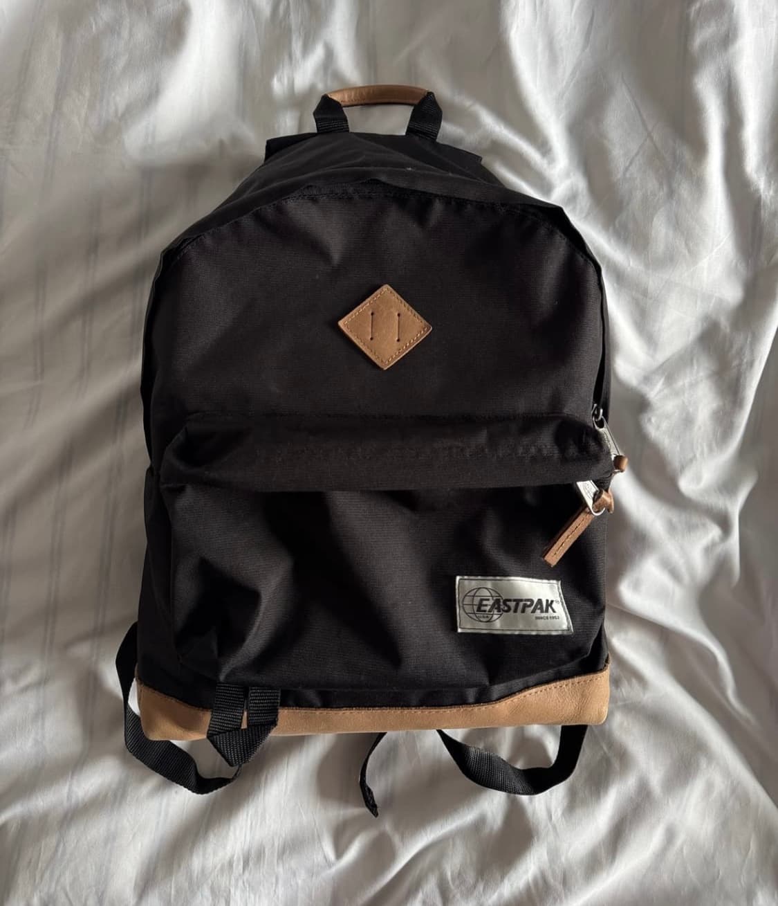 이스트팩 백팩 블랙 상품이미지1
