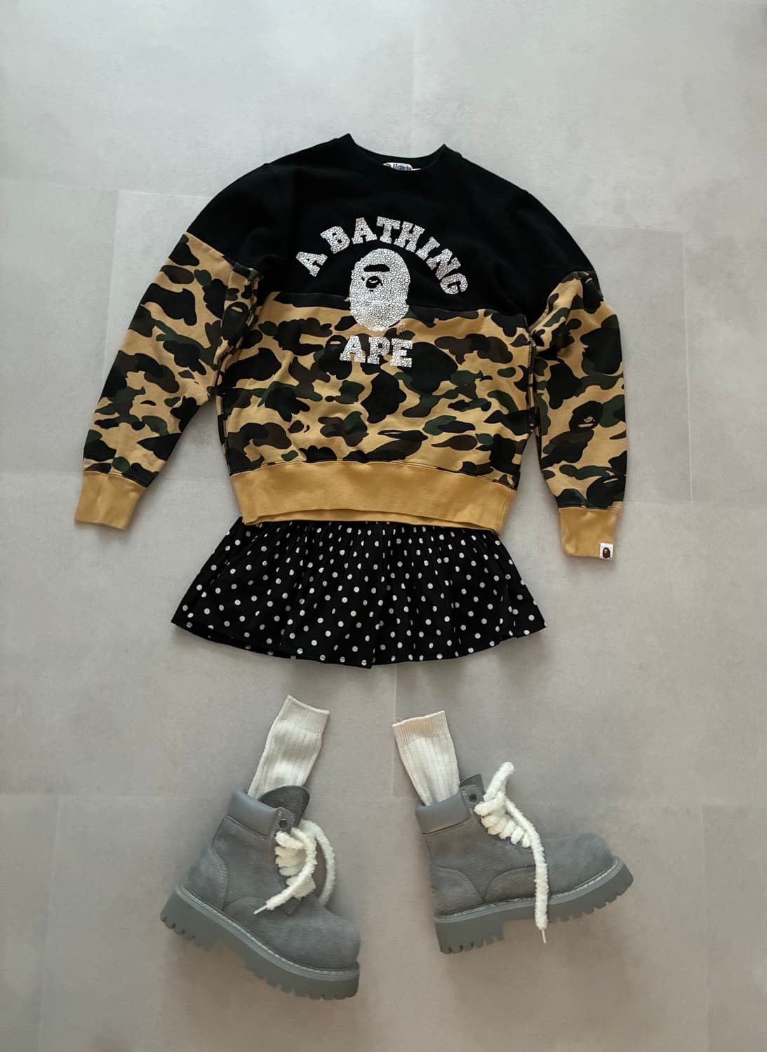 베이프 맨투맨 M 상품이미지1