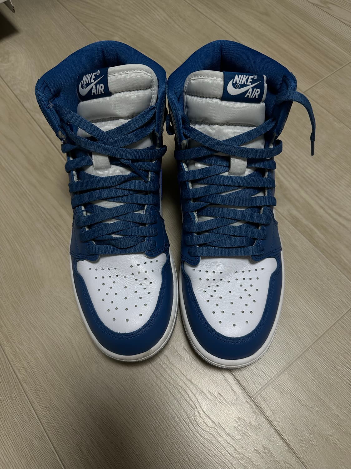 나이키 에어 조던 1 레트로 하이 OG 트루 블루 270 상품이미지2