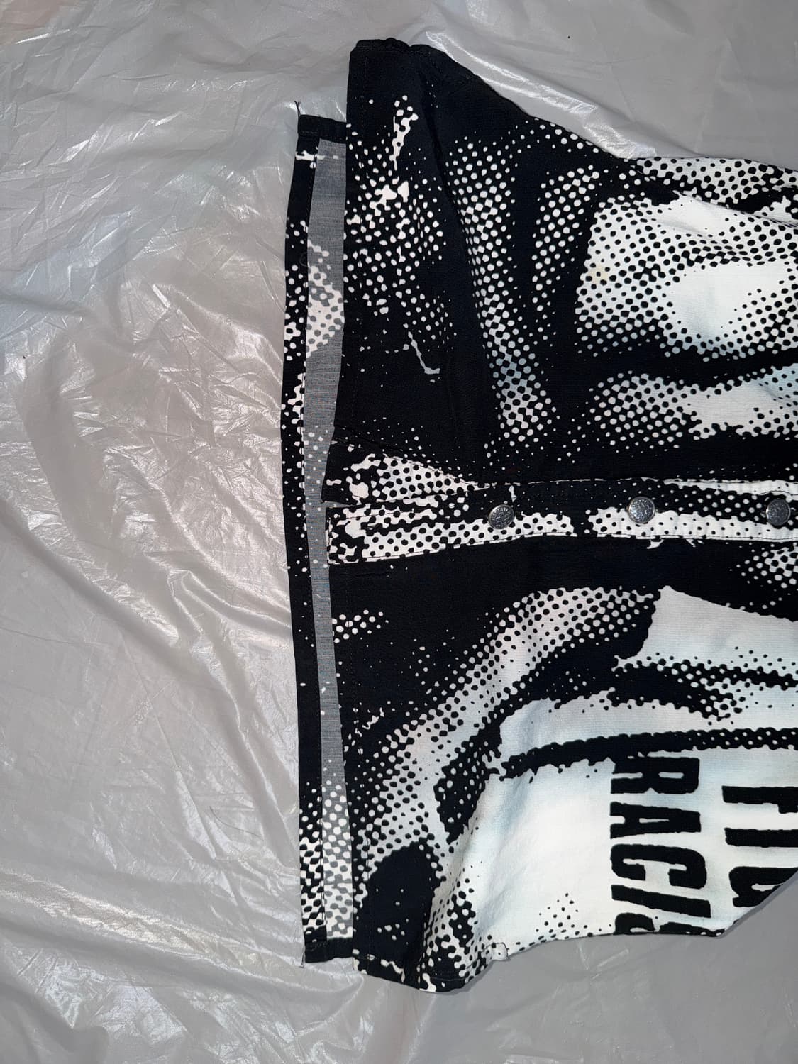 장폴고티에 AW97 fight racism 셔츠 상품이미지8