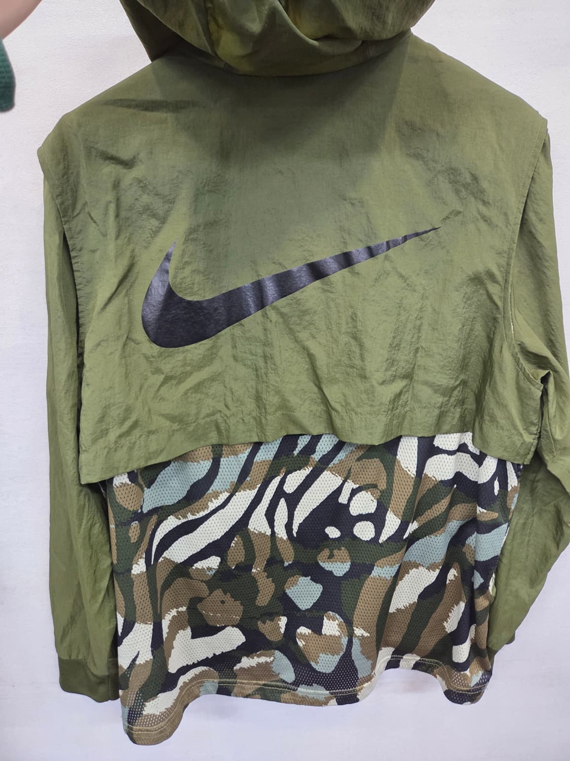 나이키 nsw 빅스우시 카모 메쉬 크래쉬 우븐자켓 xl 상품이미지3